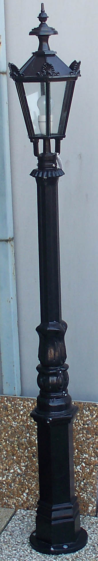 No 5 pole with small 6 sided head